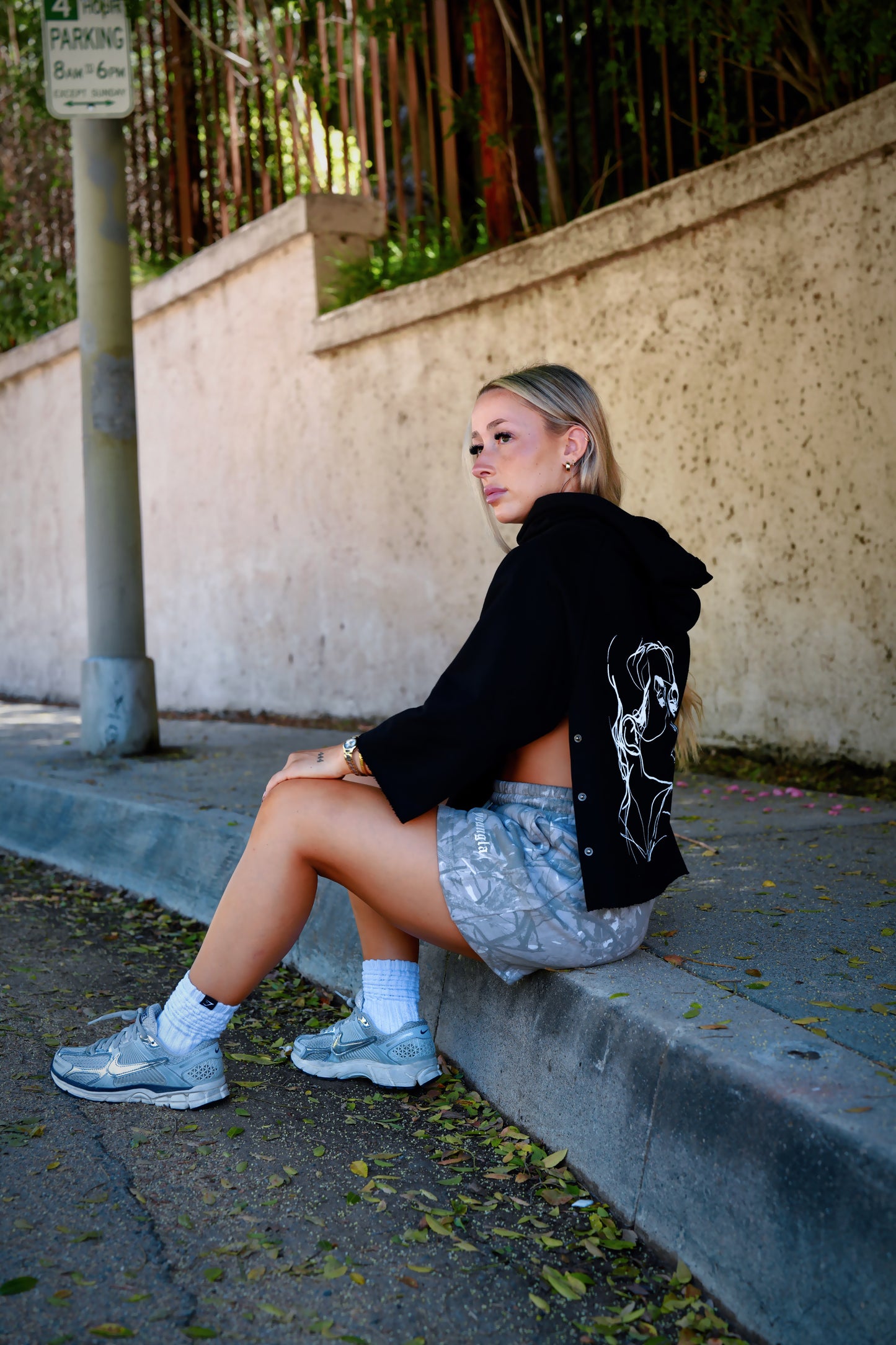 Lowlight Crop Hoodie (French Terry Edition) Black