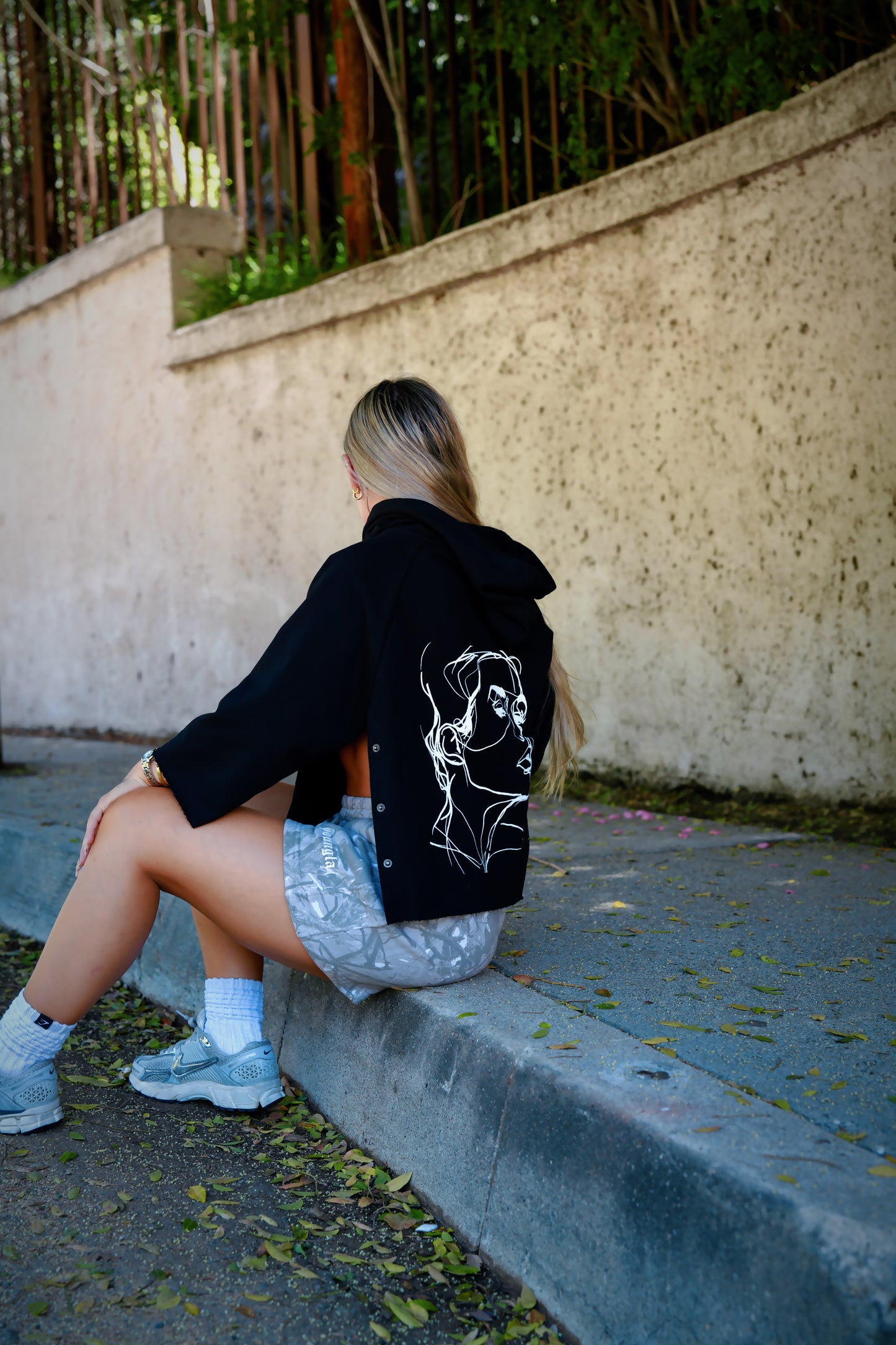 Lowlight Crop Hoodie (French Terry Edition) Black