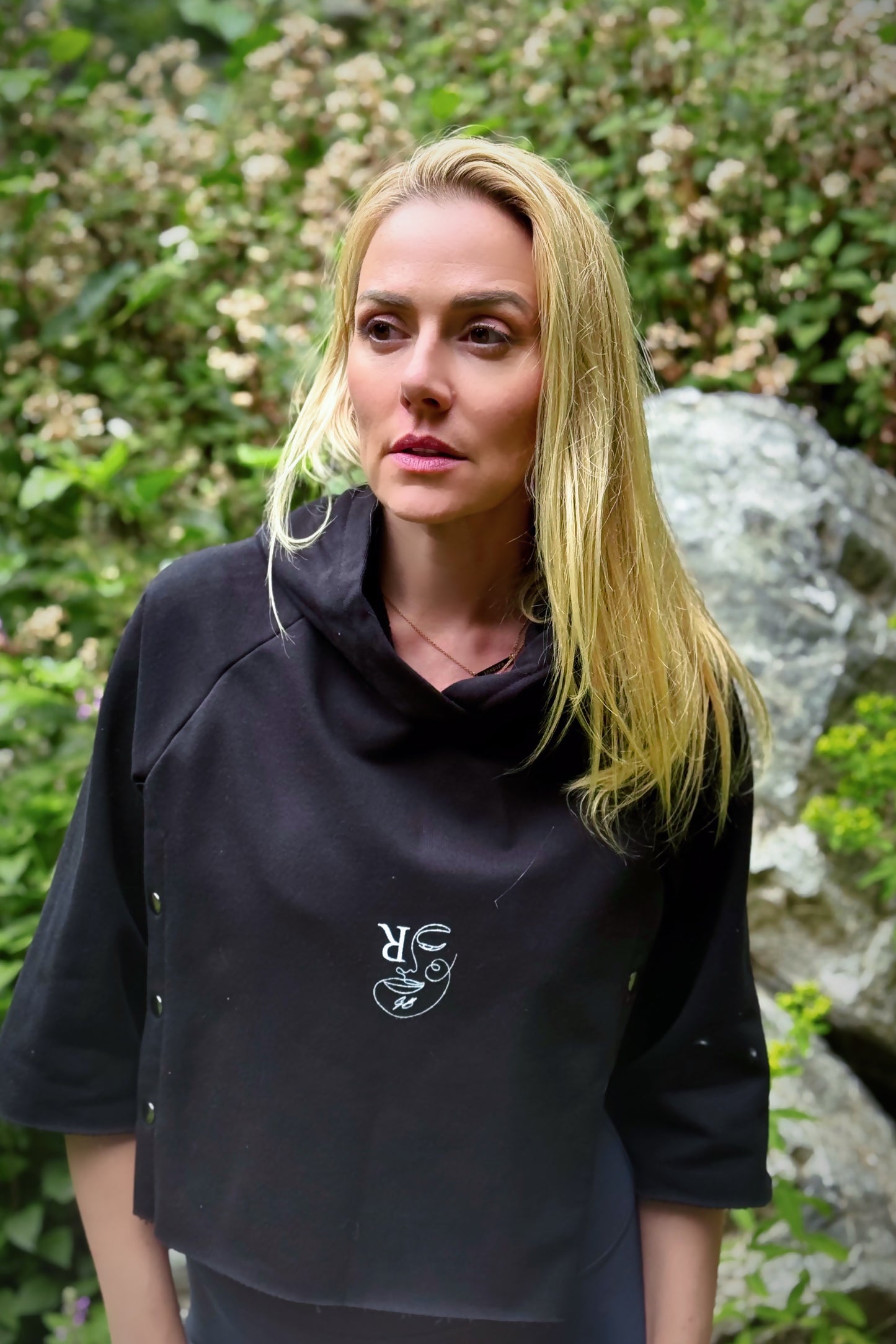 Lowlight Crop Hoodie (French Terry Edition) Black