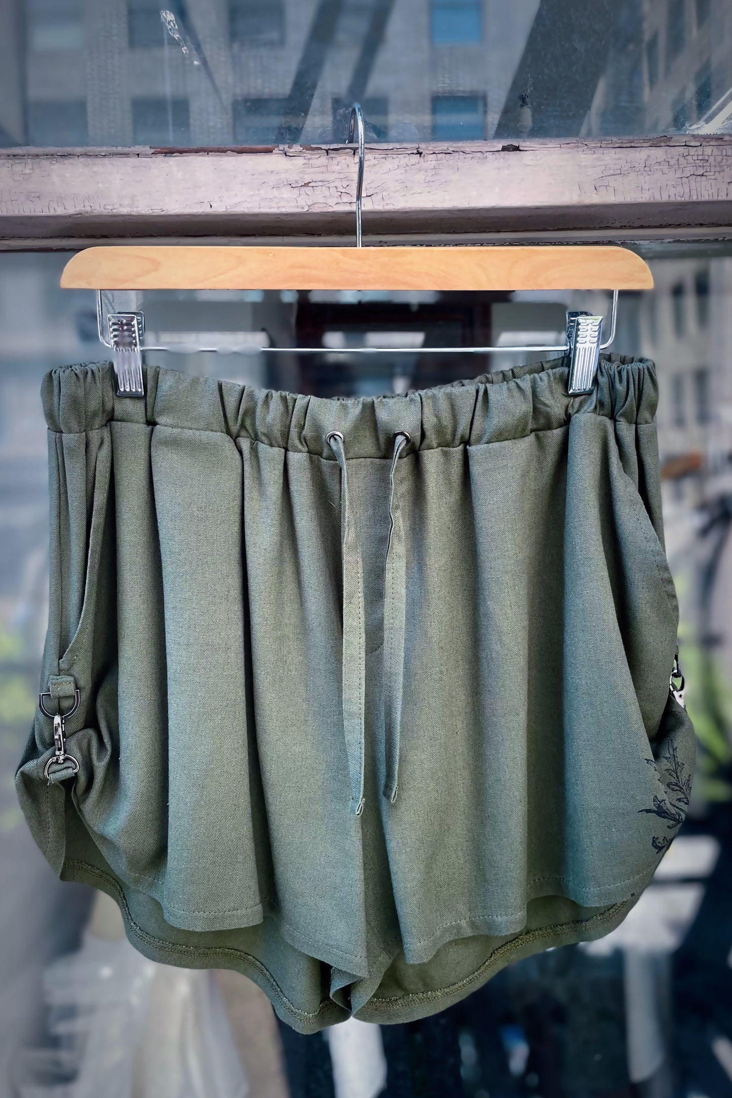 Wild Thistle Shorts Olive