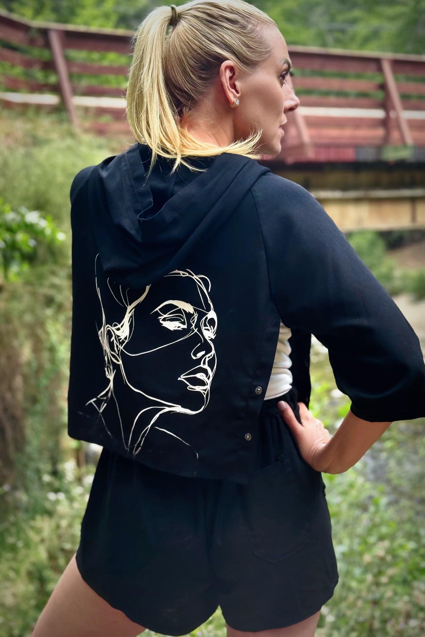 Lowlight Crop Hoodie Black