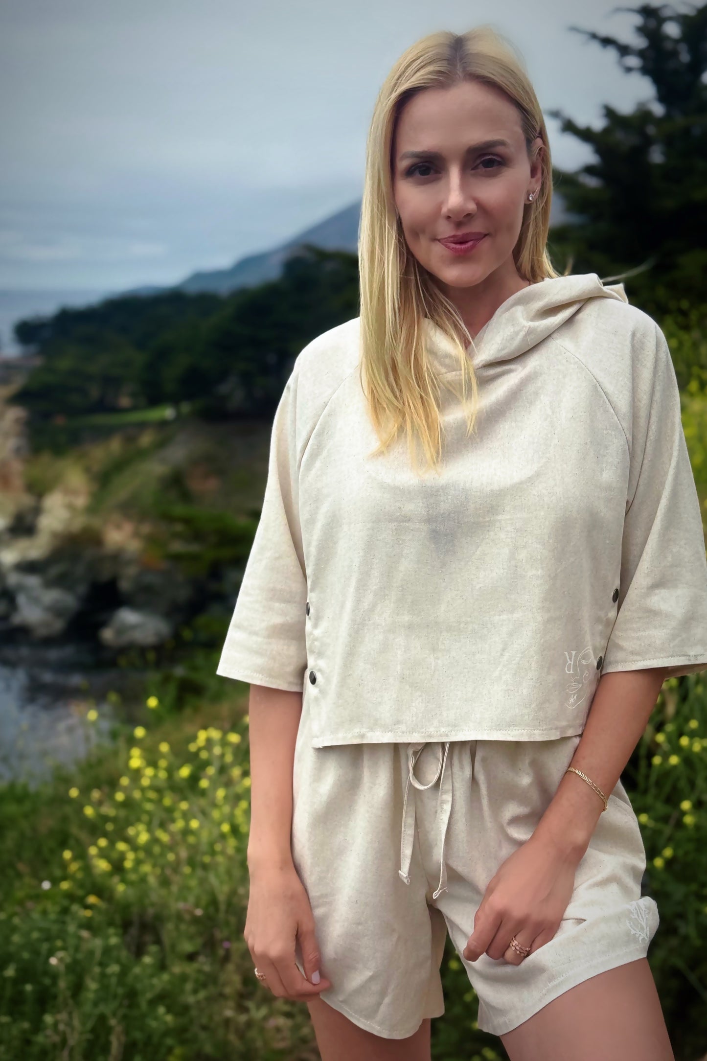 Lowlight Crop Hoodie Natural