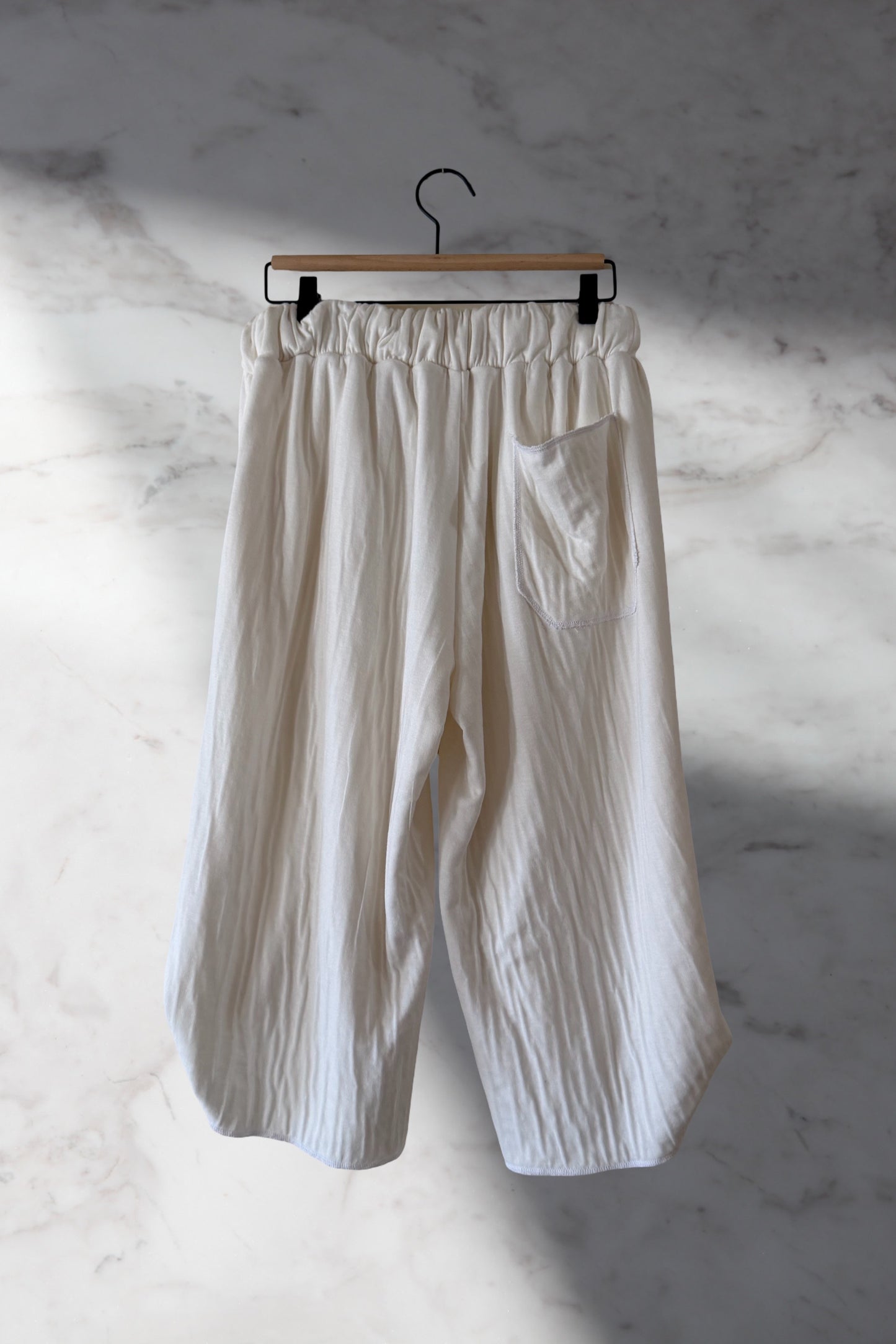Adjustable Hem Capri