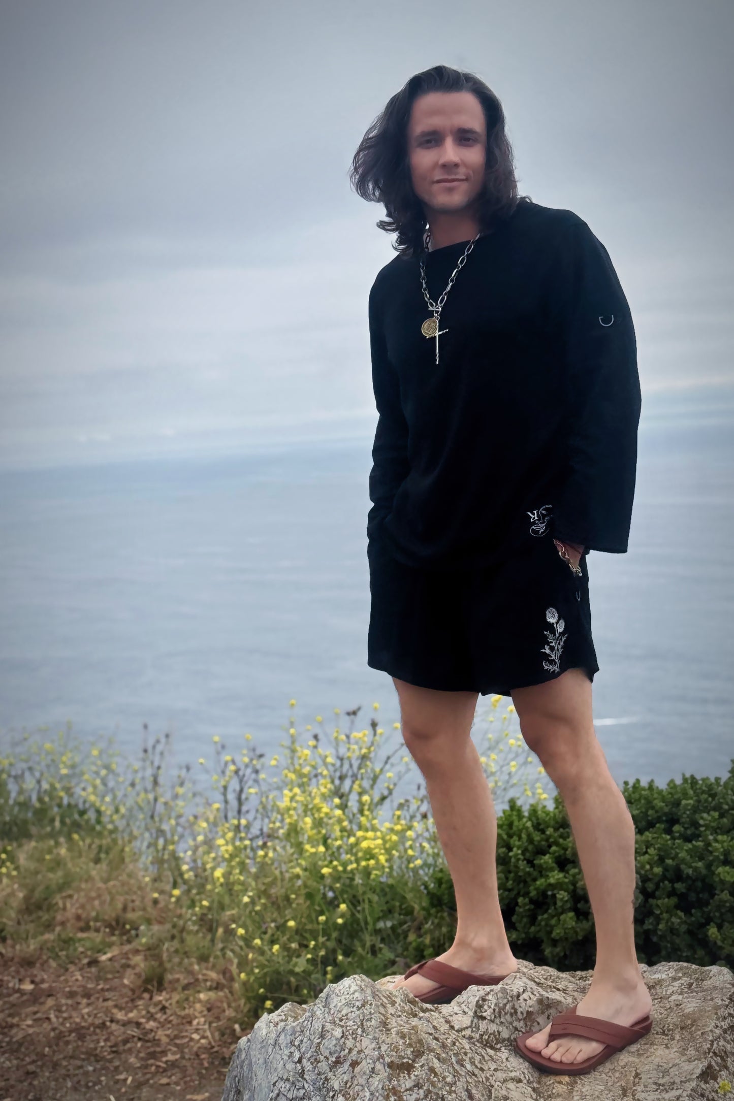 Anchorlight
 Long Sleeve Black