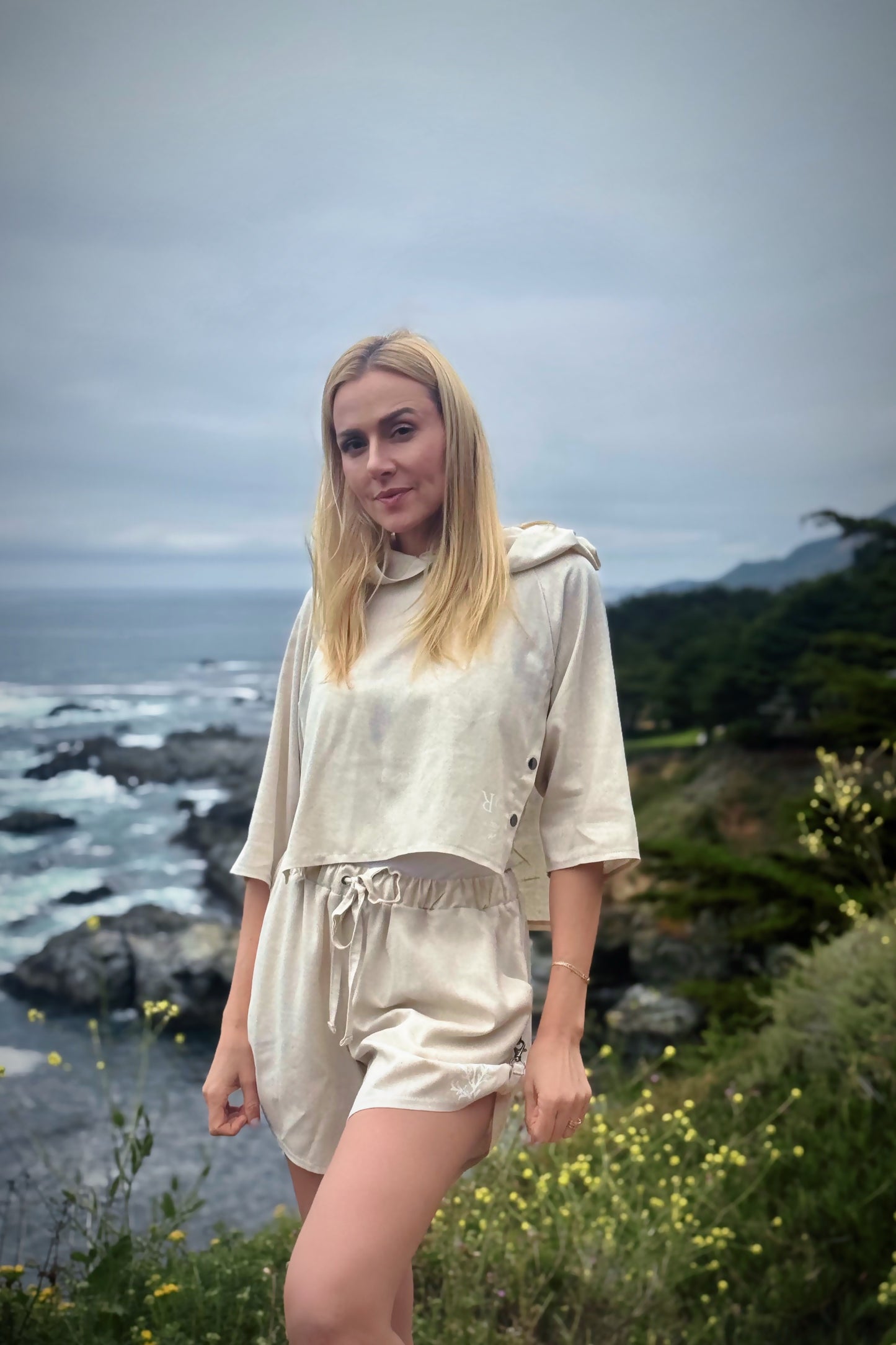 Lowlight Crop Hoodie Natural