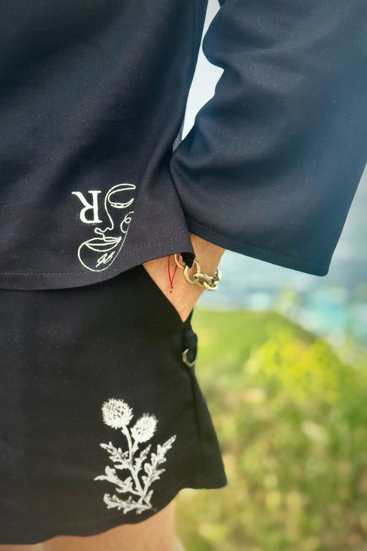 Anchorlight
 Long Sleeve Black