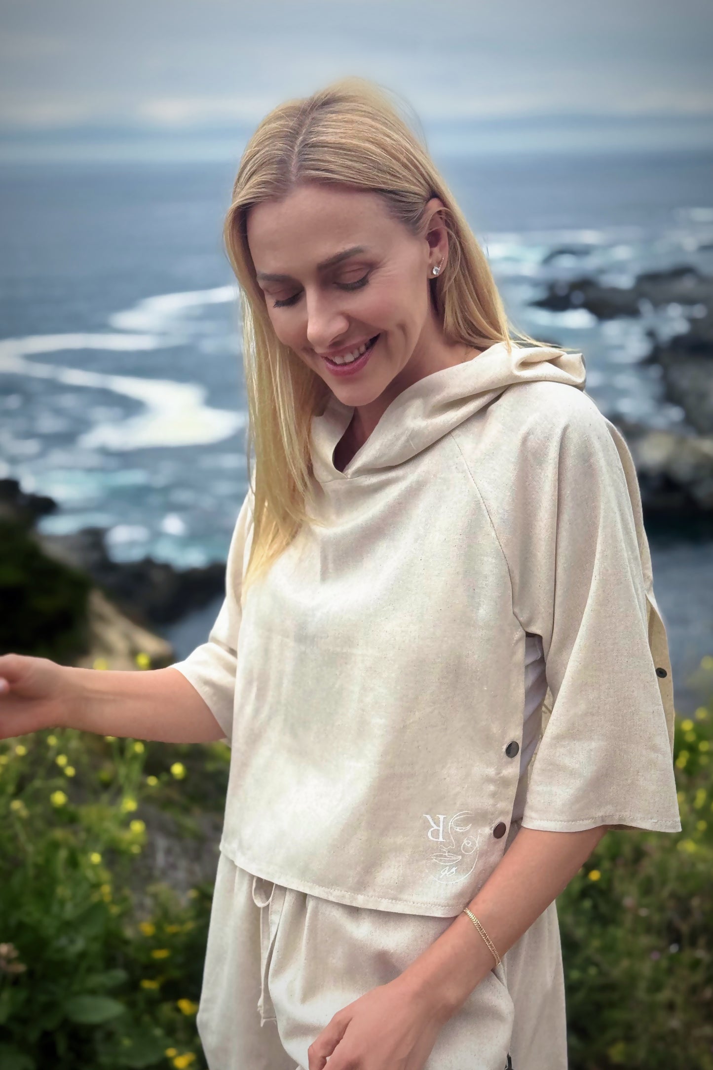 Lowlight Crop Hoodie Natural